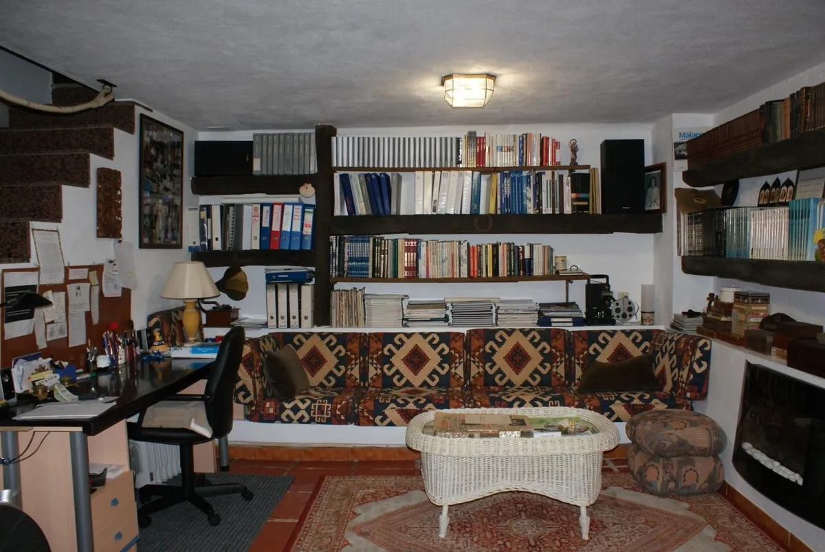 1f854e42-fe1b-4d9a-9ed7-b1ab6e649af3