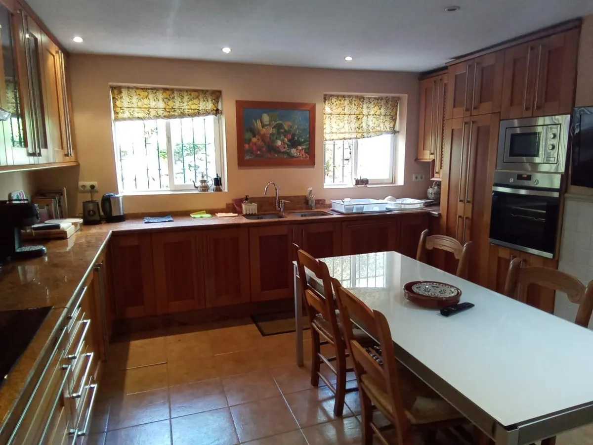 8fdc01b1-d41a-4189-a433-fc3cc4344e4e