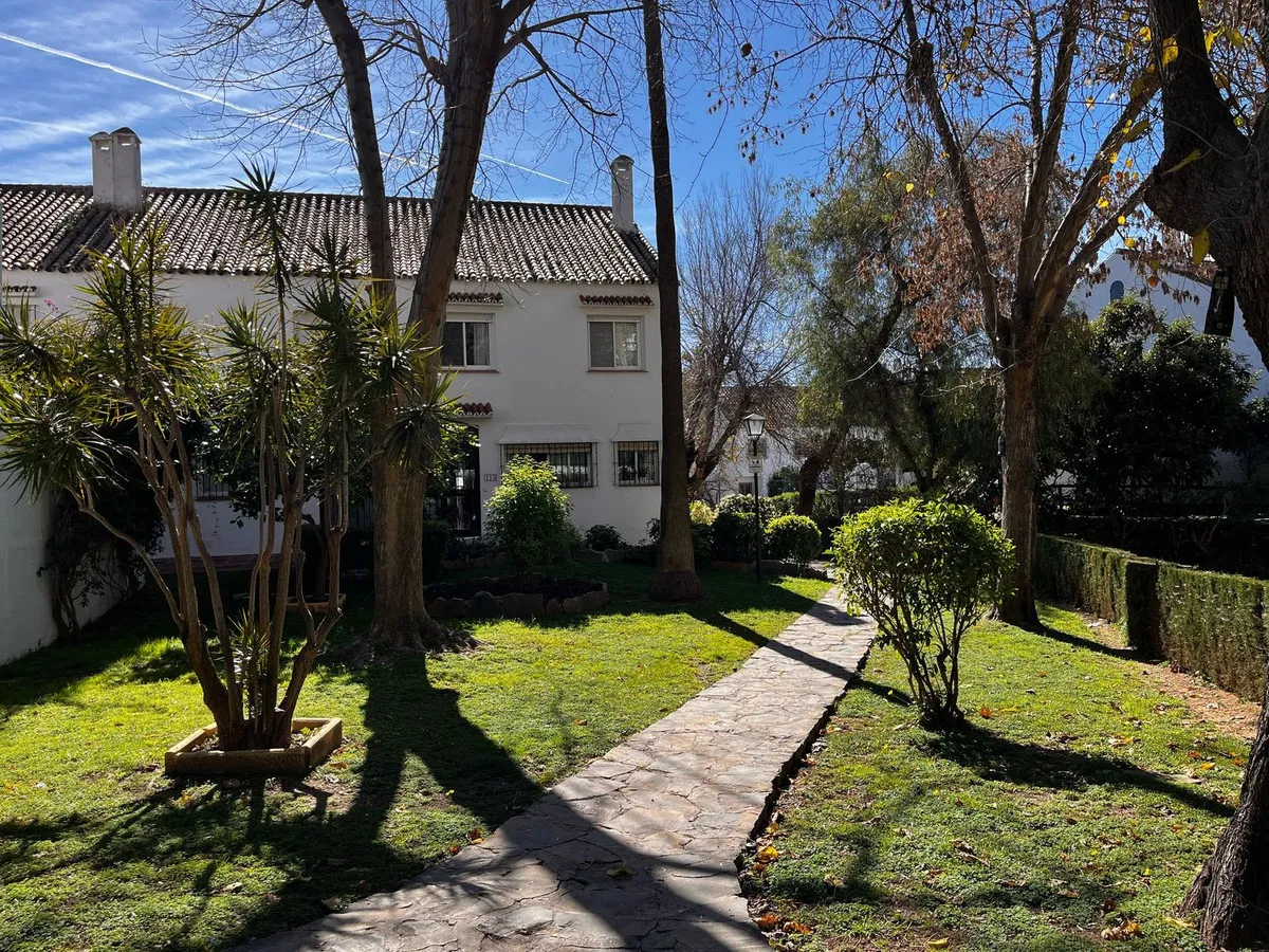 Elegant Townhouse on Marbella’s Golden Mile – El Capricho