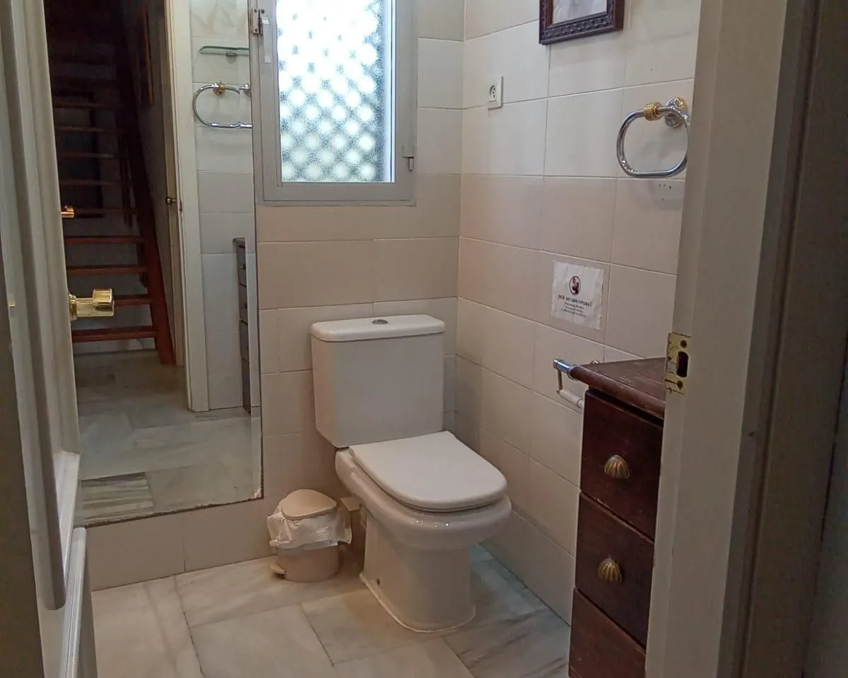 ade19bfa-05f6-42f4-94b4-f262eb3c6936