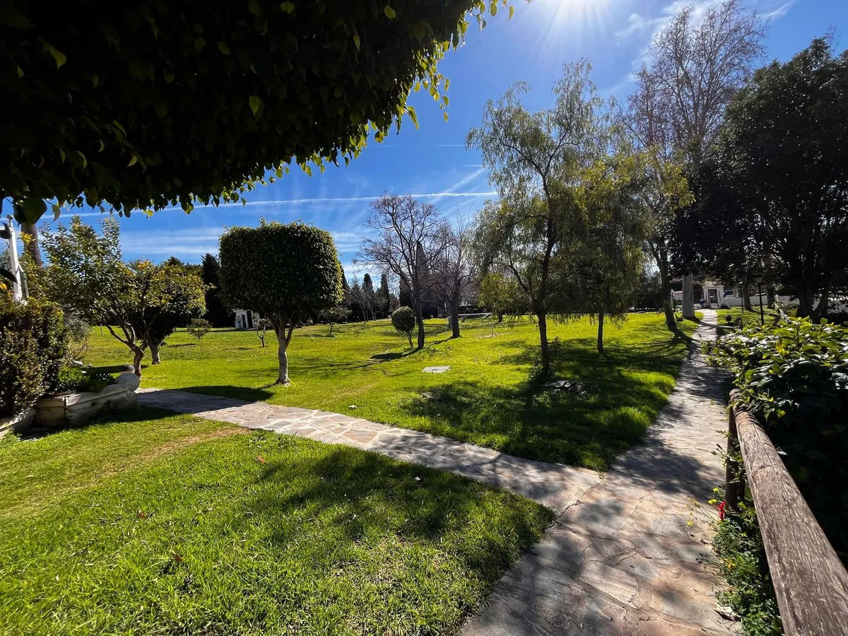 f0d0f2a1-9923-4323-b27e-fe0b519e63ed