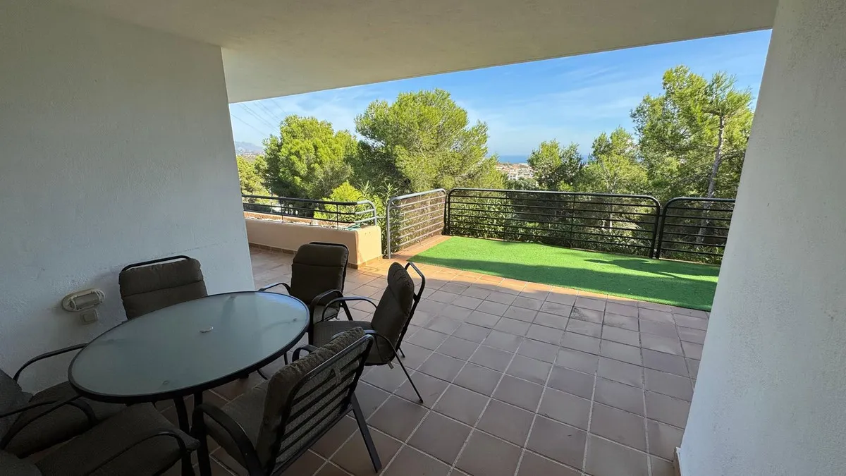 64eb04b6-67d6-4076-8866-09a548f8b9c4