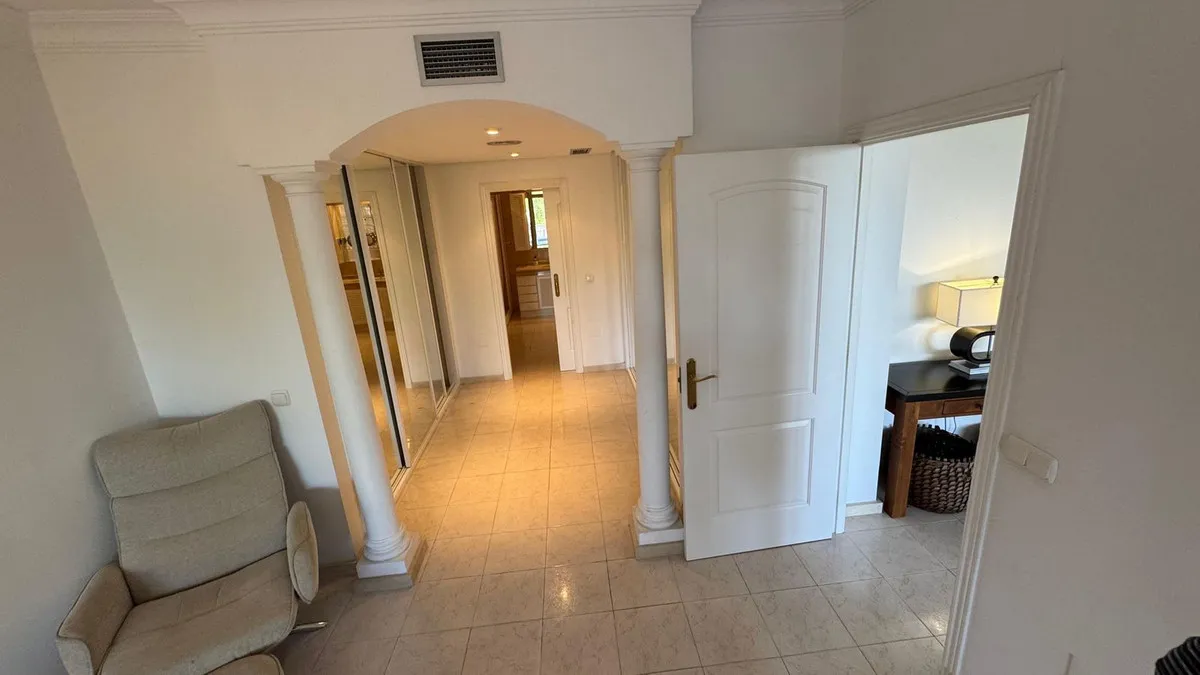 8ac372c7-3d97-4bd2-a5e2-f10578527e08