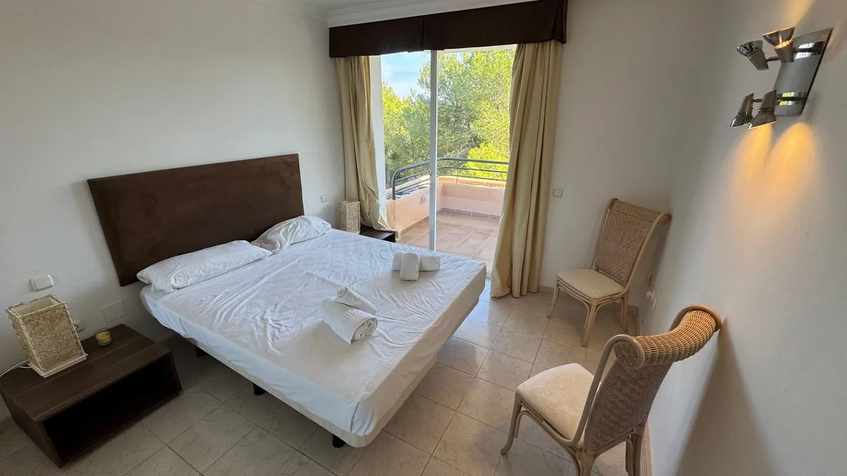 c8dd0beb-9ab0-46e4-ab34-bb2fdd73a657