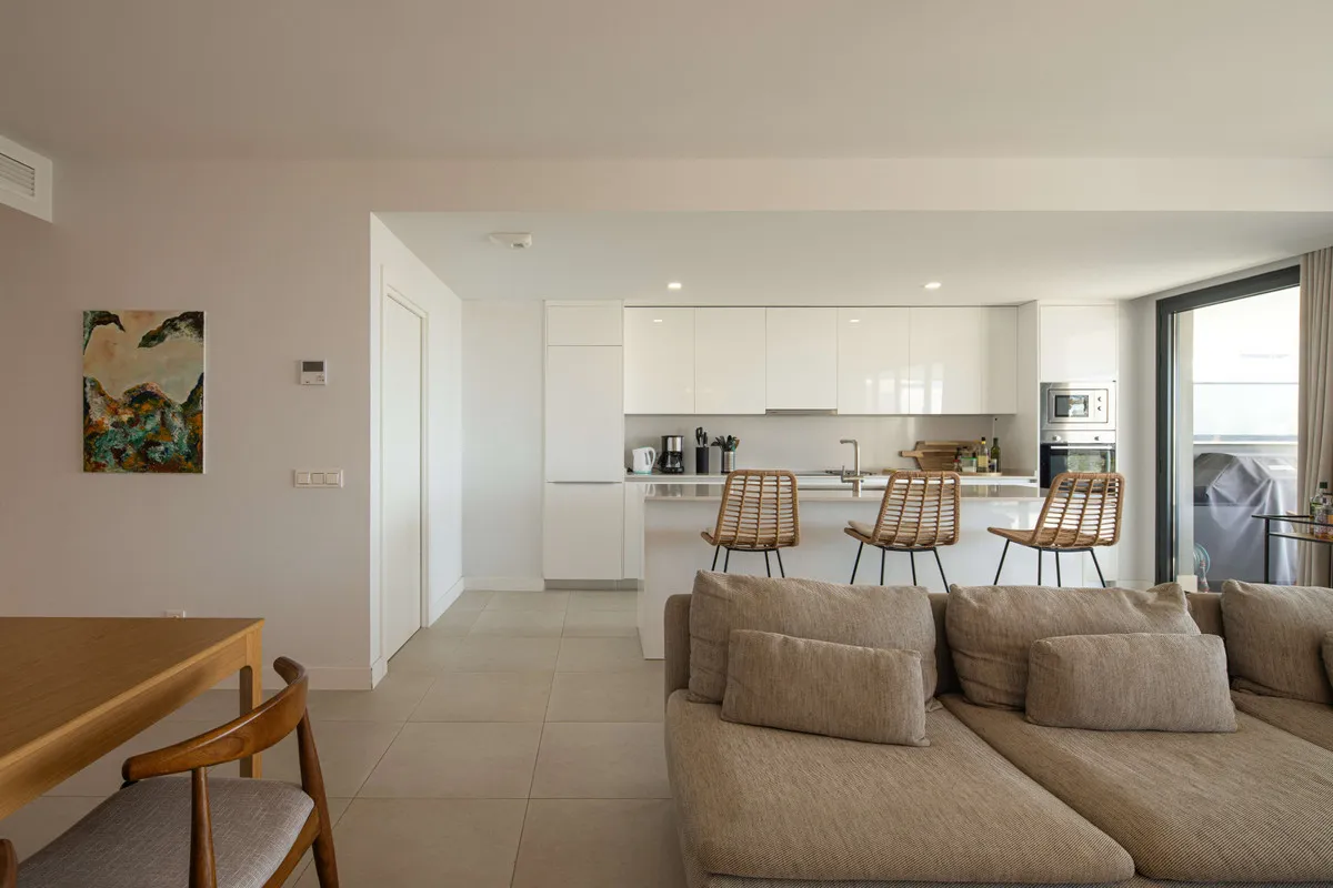 01e8cca2-d9e4-4004-a921-c64a941e5830