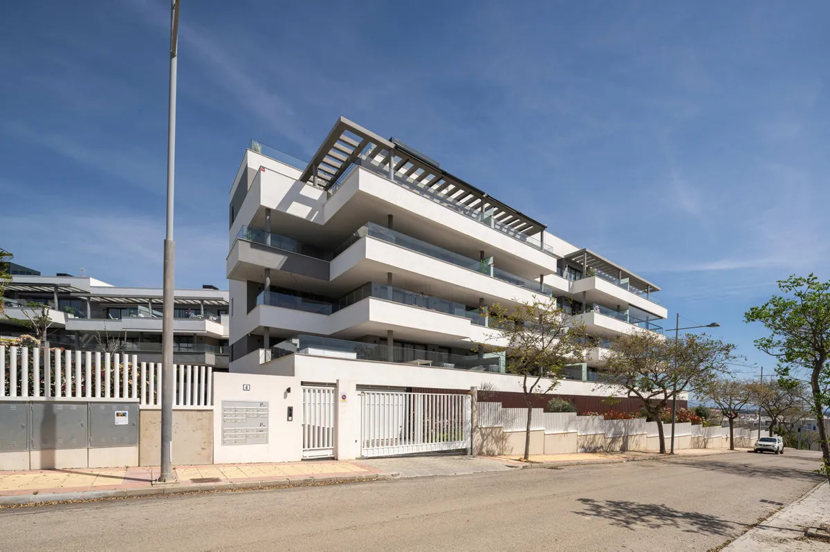 a648a412-609b-4607-9c13-ff20ab375a46