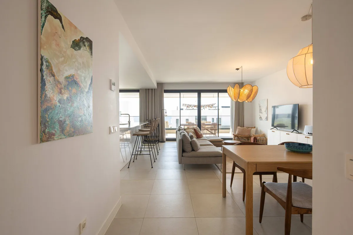 ba4e454f-a720-4434-a962-e28a93dc2445