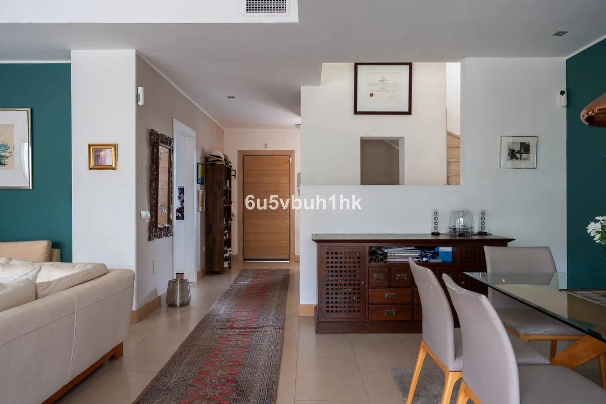 5a9f1fd5-950a-42d8-b804-40fbbc5146cf