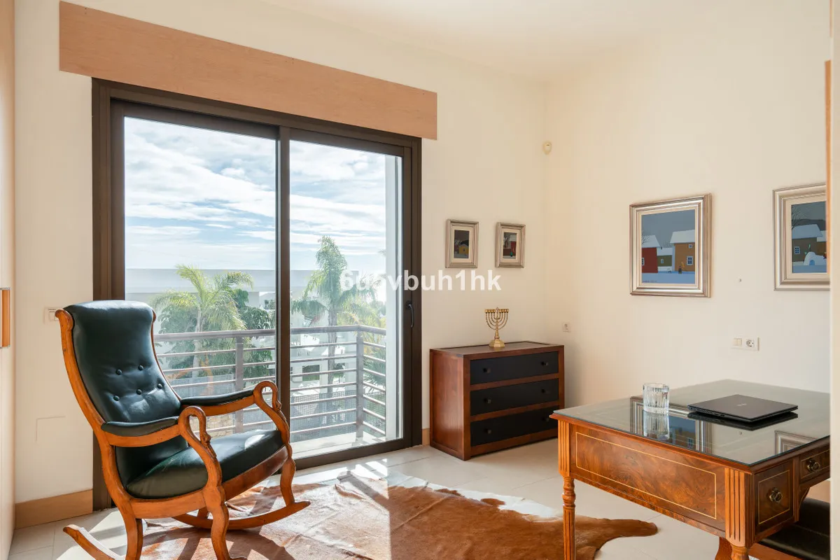 cf95a898-0835-41c7-a912-05c1faddb571