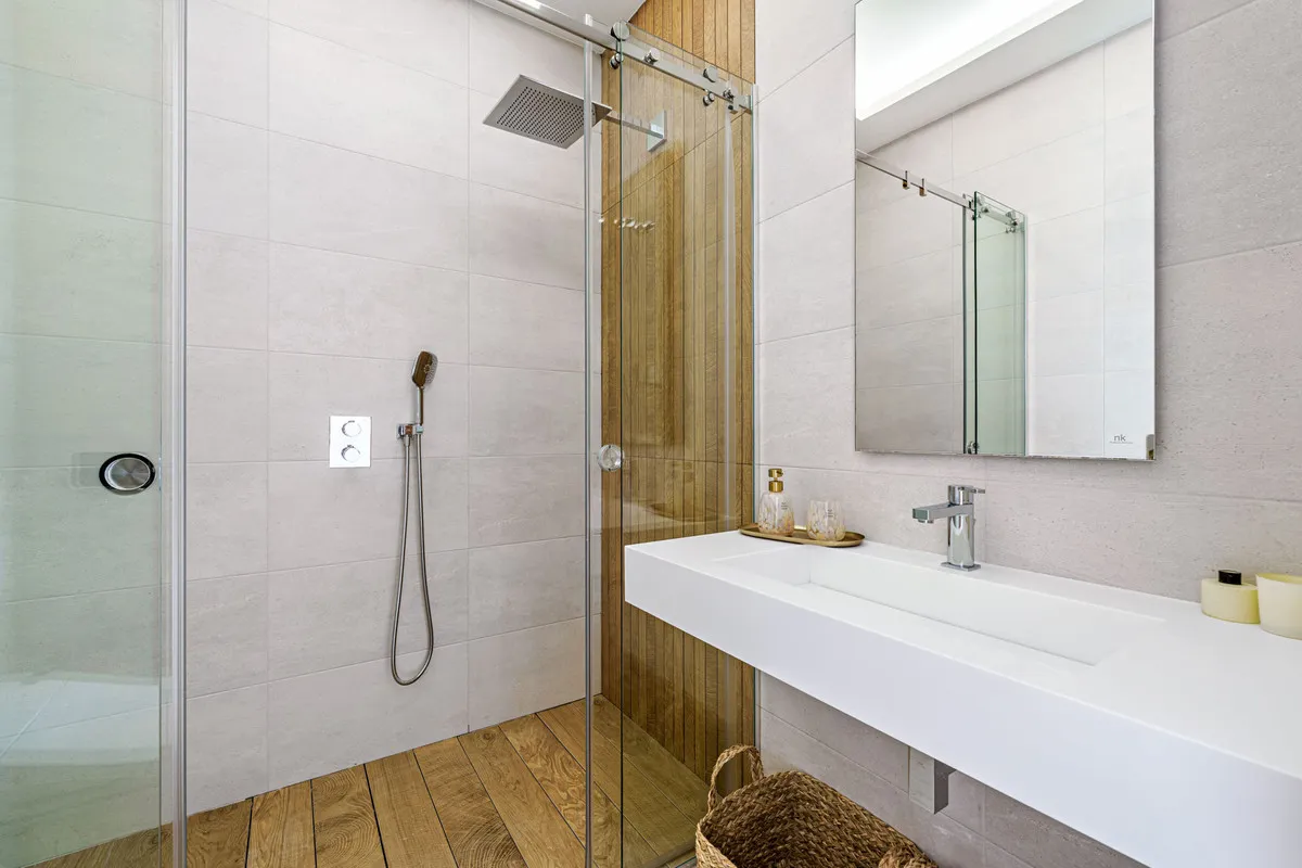 b5ff5336-e8bd-4f4b-91f3-5c2494a9f99d