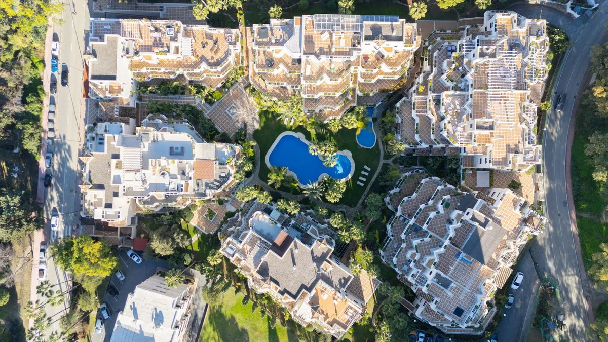 963091c9-79c5-45a2-a183-5ff5d6a949d2