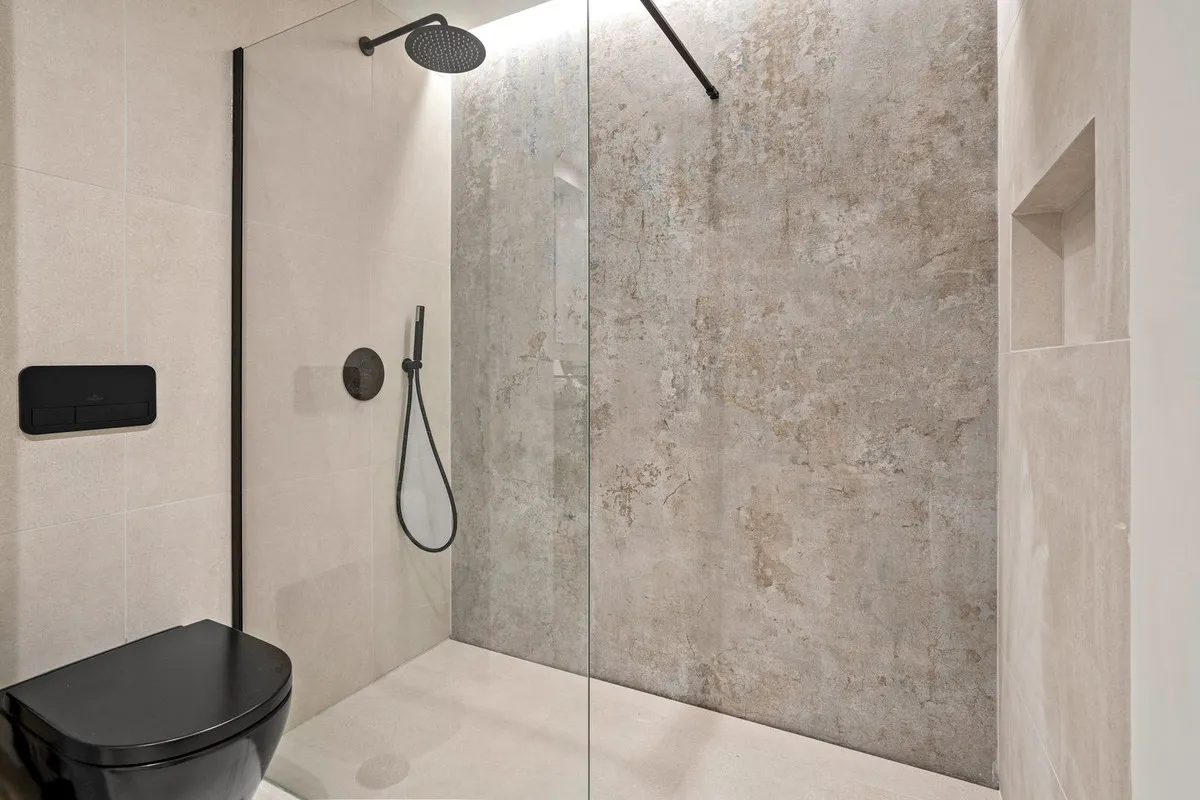 de5b1002-b490-4ee2-9a10-063d6f8b2d19