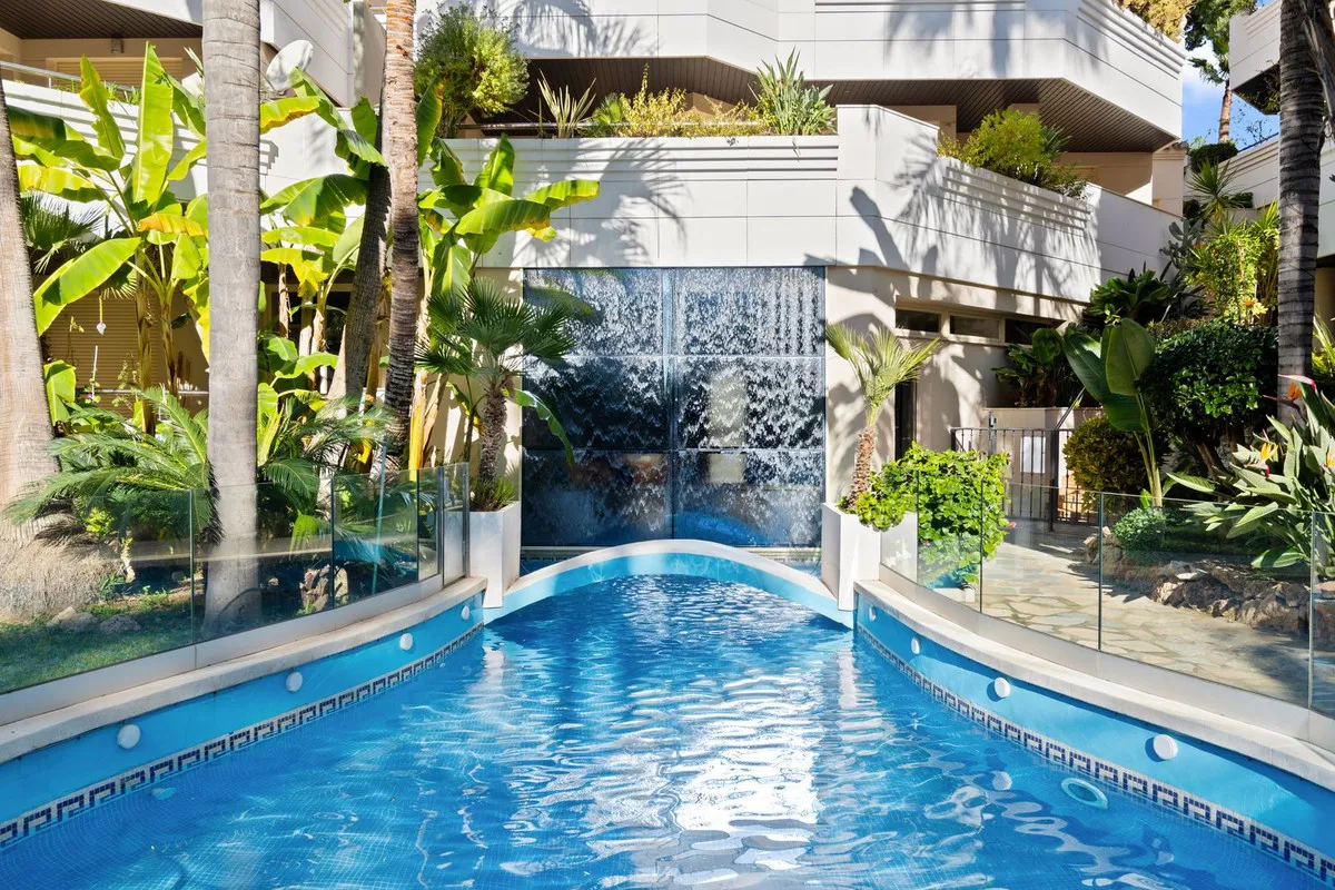 fd8c3c6e-eef1-4979-8052-379424972cdc