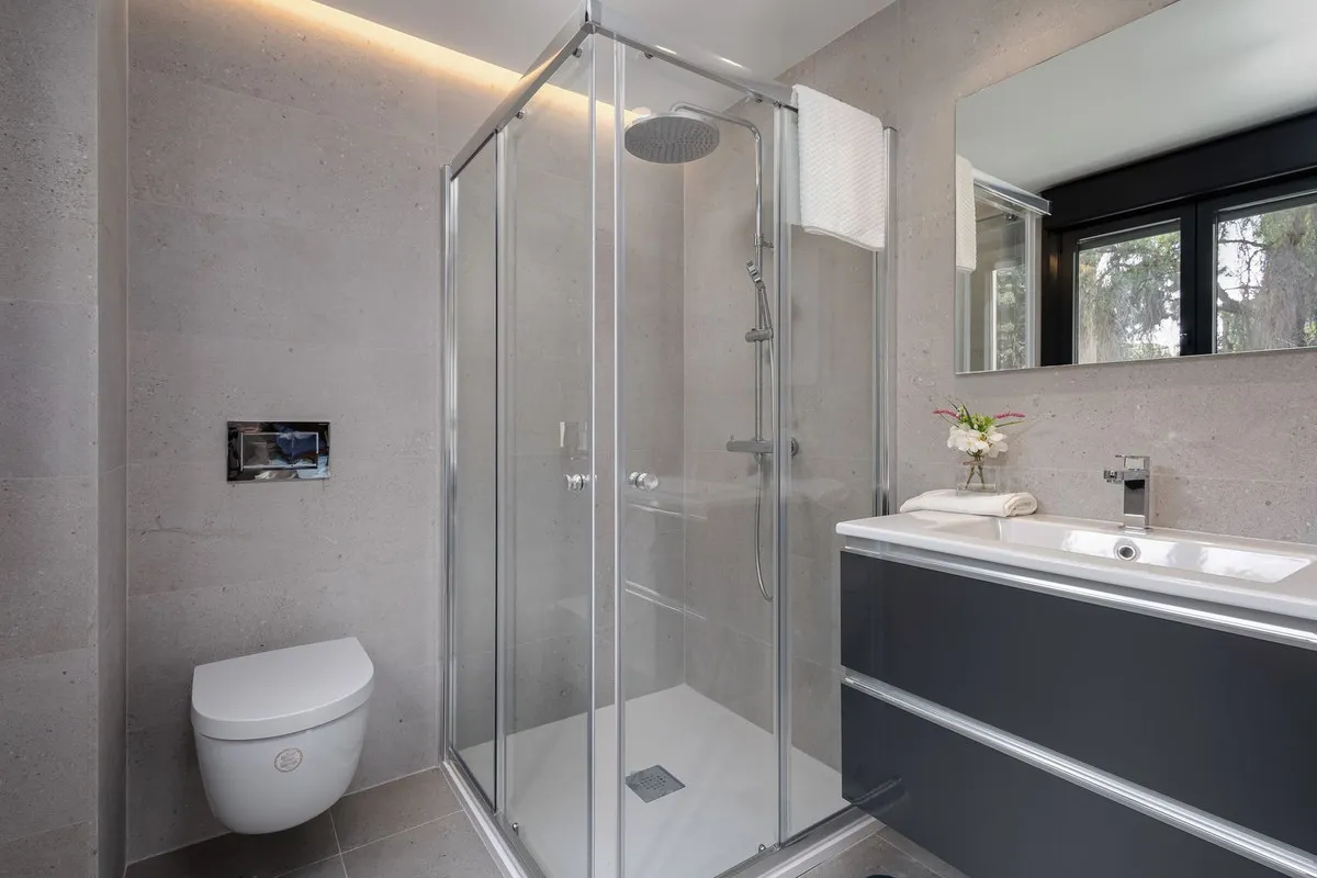 82ff0f81-8be1-4938-bd60-c60ab43c0a4f