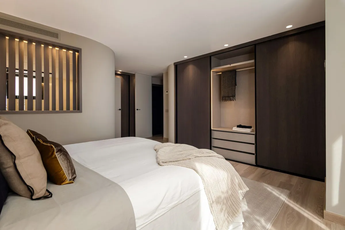 8726addc-607c-45a5-917c-25cb056049a9