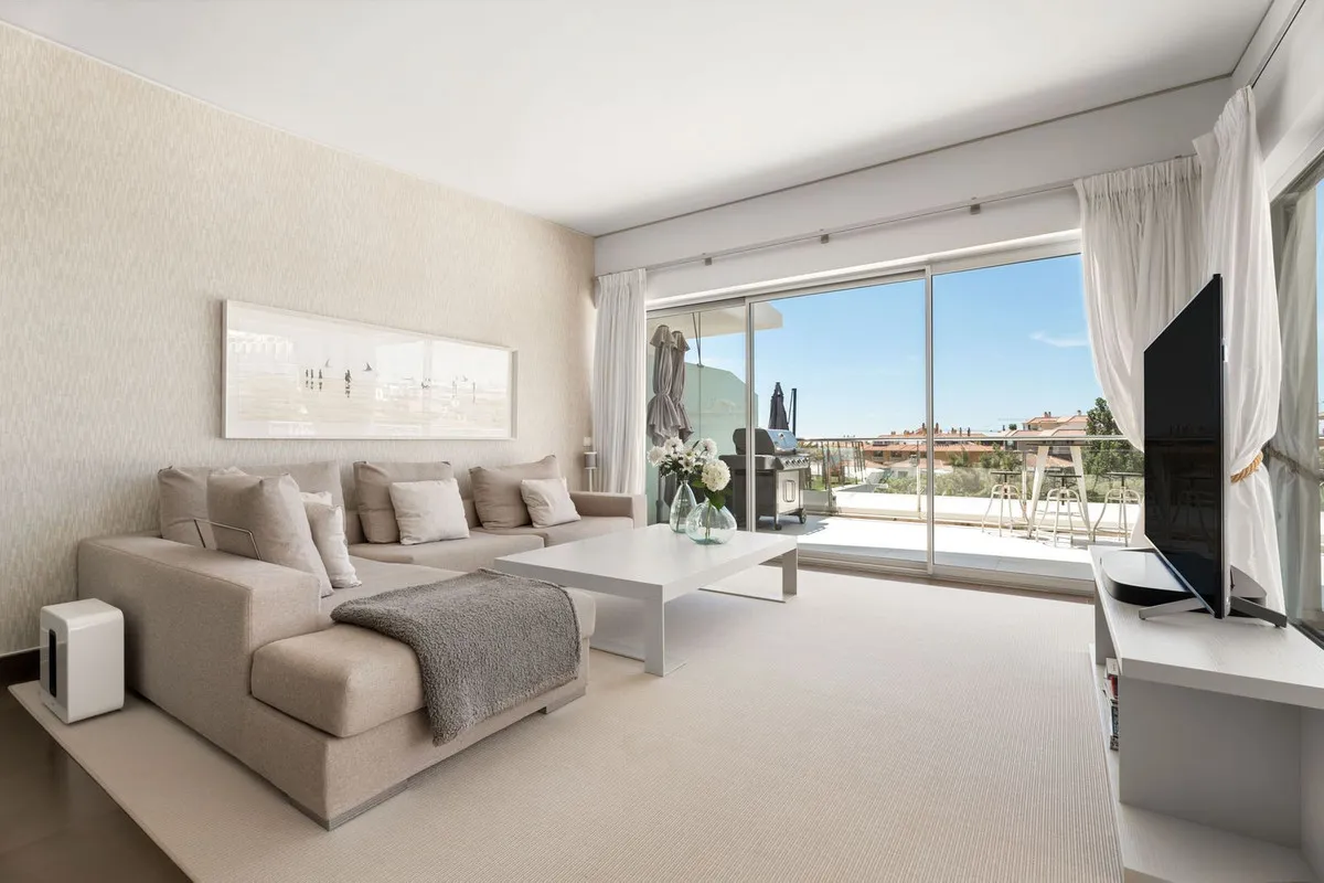 2ad28bb8-f874-4ee5-ae0f-564a1989ff79