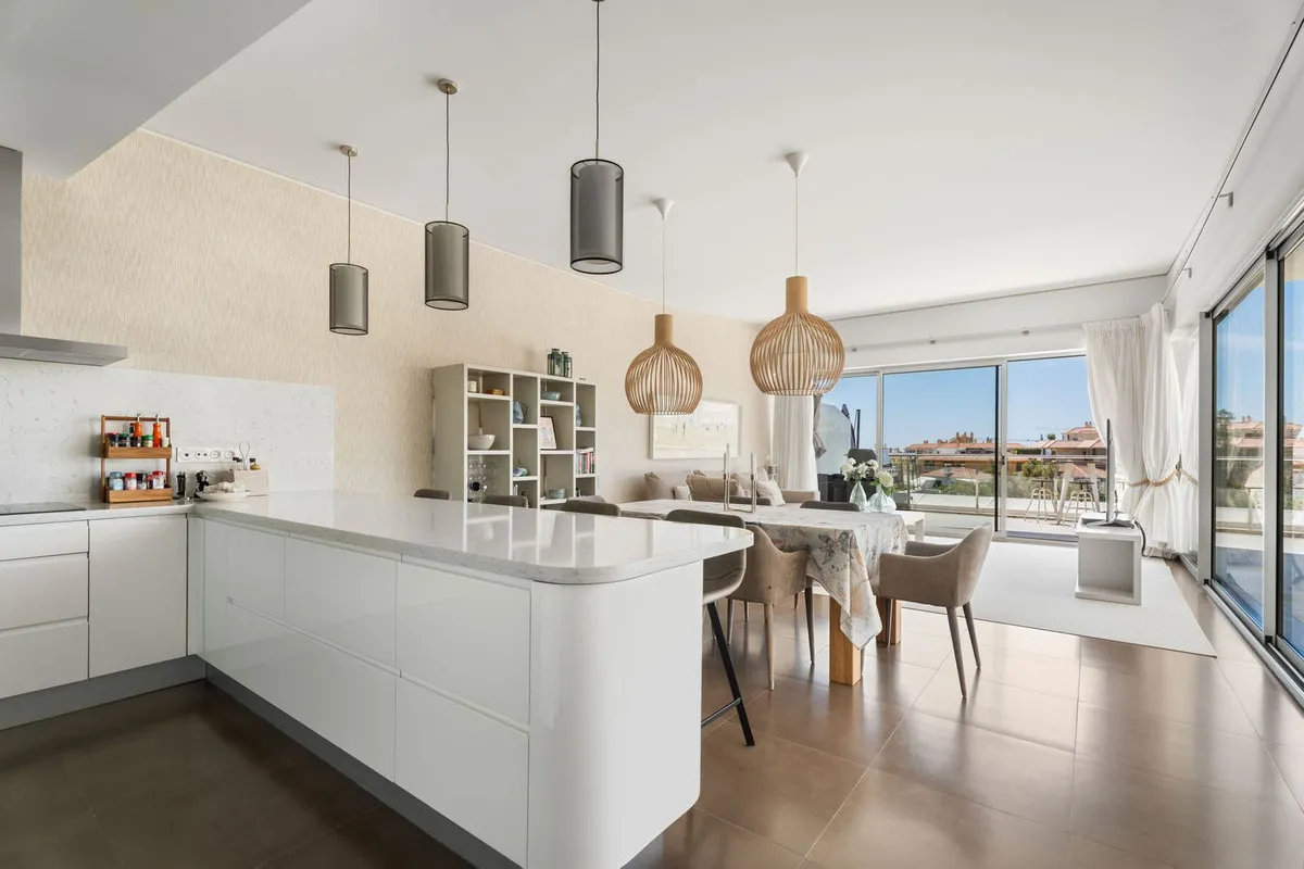 5aef8521-e6a5-4e0a-aff0-ef0eb5770c08