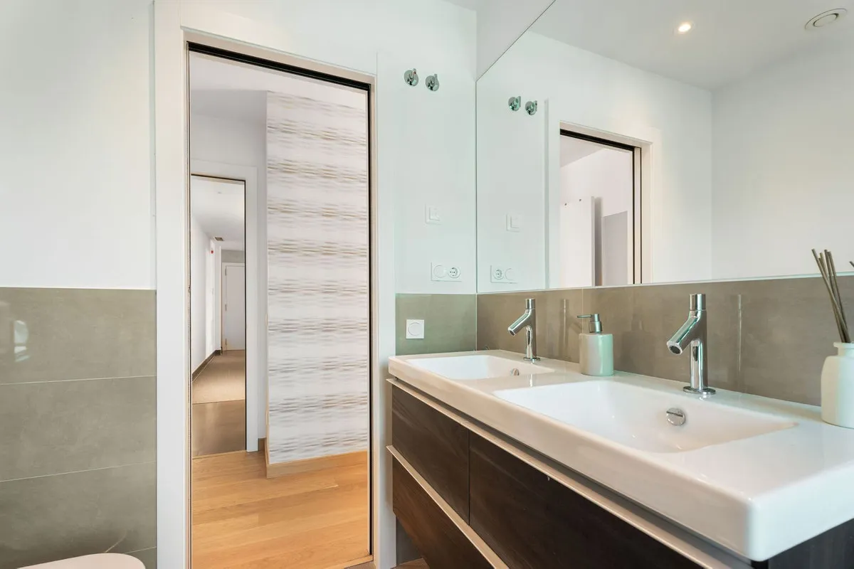 af764ed0-11ca-4ed7-9ea4-2d5acc8768f1