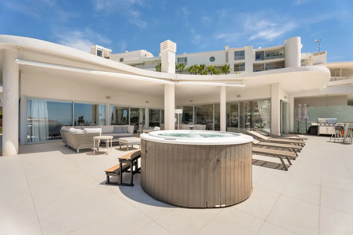 efe06fe7-74d7-4bf3-9bc1-cd78f76a2b84