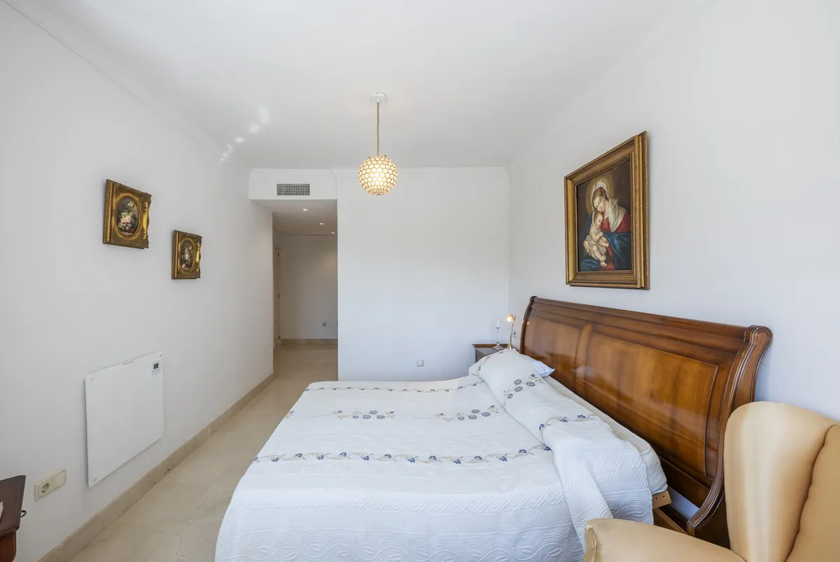 16e09b5b-f452-4afc-9e20-8485920c68e9