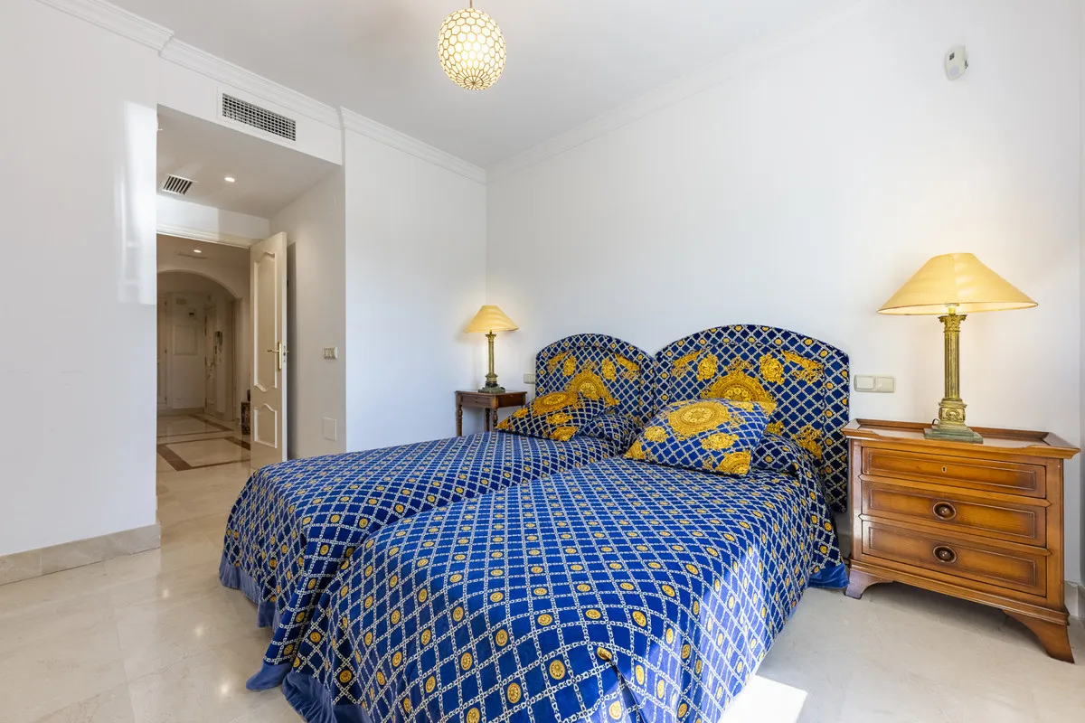 8d07ab2e-a25a-42c9-ae17-900182423040