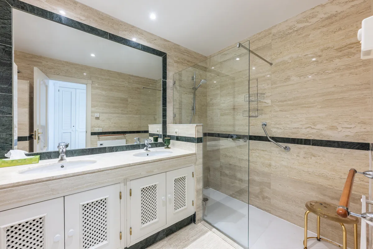 a336bd39-ce28-48f4-a532-d8e2b2e95f2e