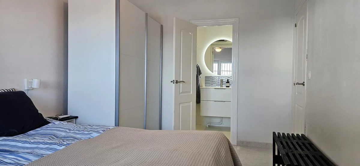 55f333fc-0872-4e1e-a9b2-f7e656368475