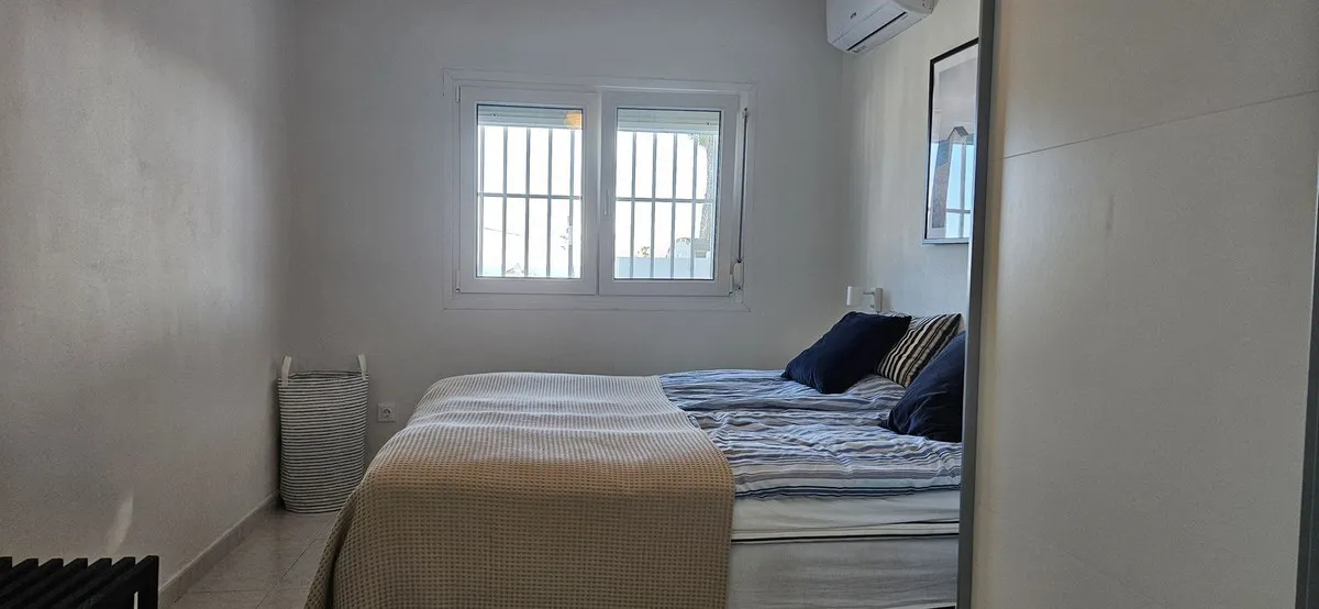 c6242034-c79a-4183-a7c7-5a55cf051e36