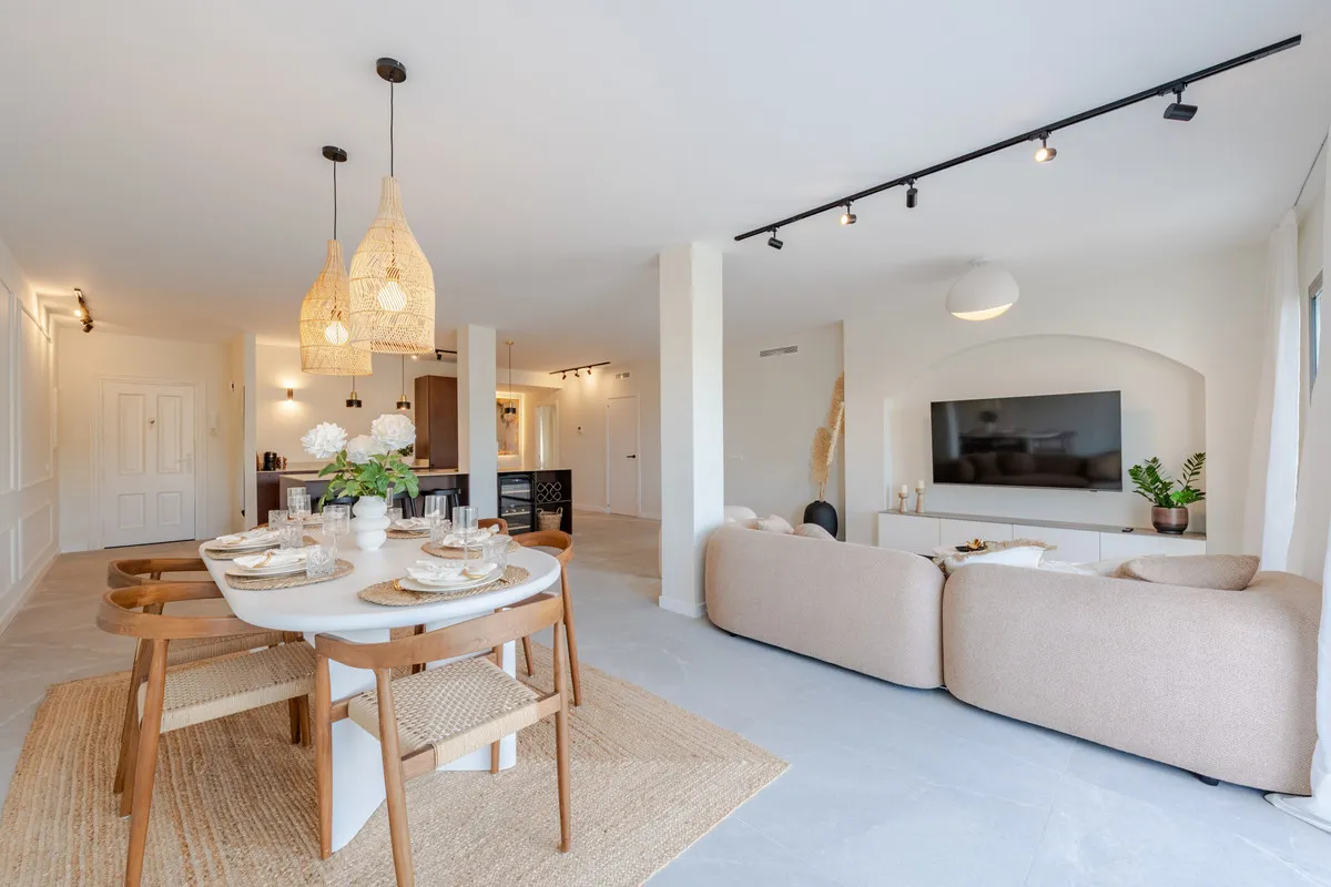 a2d53c7f-86b3-40b3-afc7-54d06dcd29a6