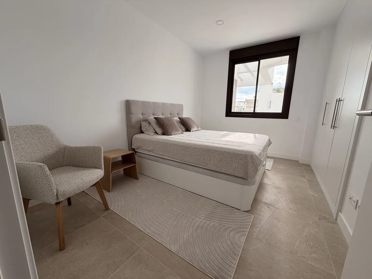 bee1ac50-0b54-49b6-bada-89c033e2c88a