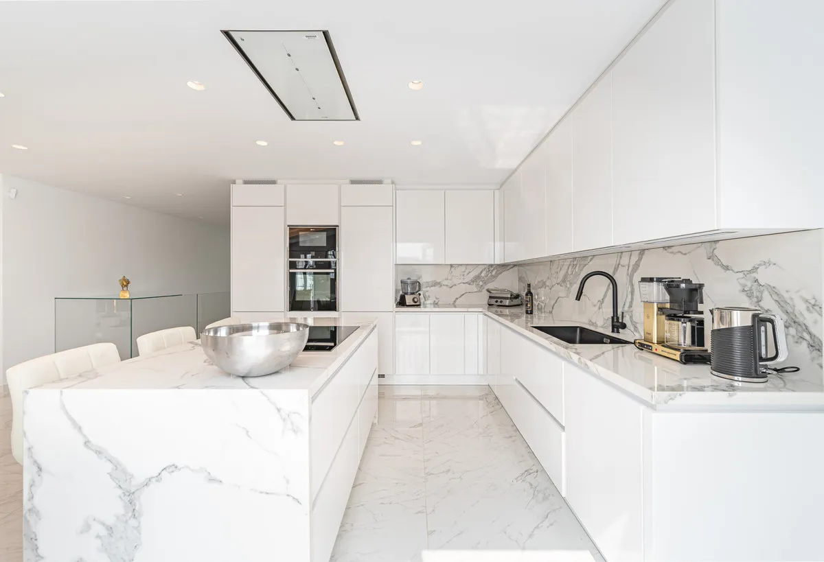 241d96fa-f5f0-41a4-84c0-69ee06431a6e