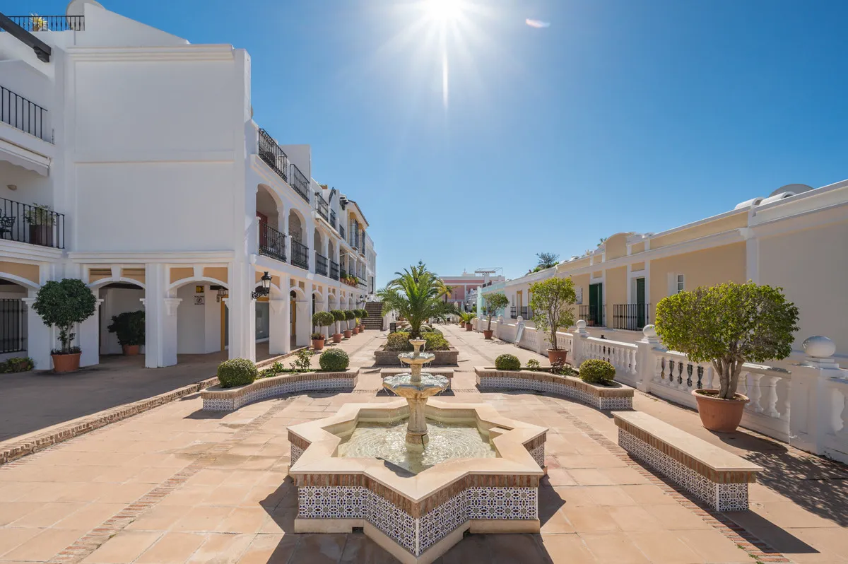 8ab4c7da-a9a6-49e9-b21b-6822d1f7e5a2