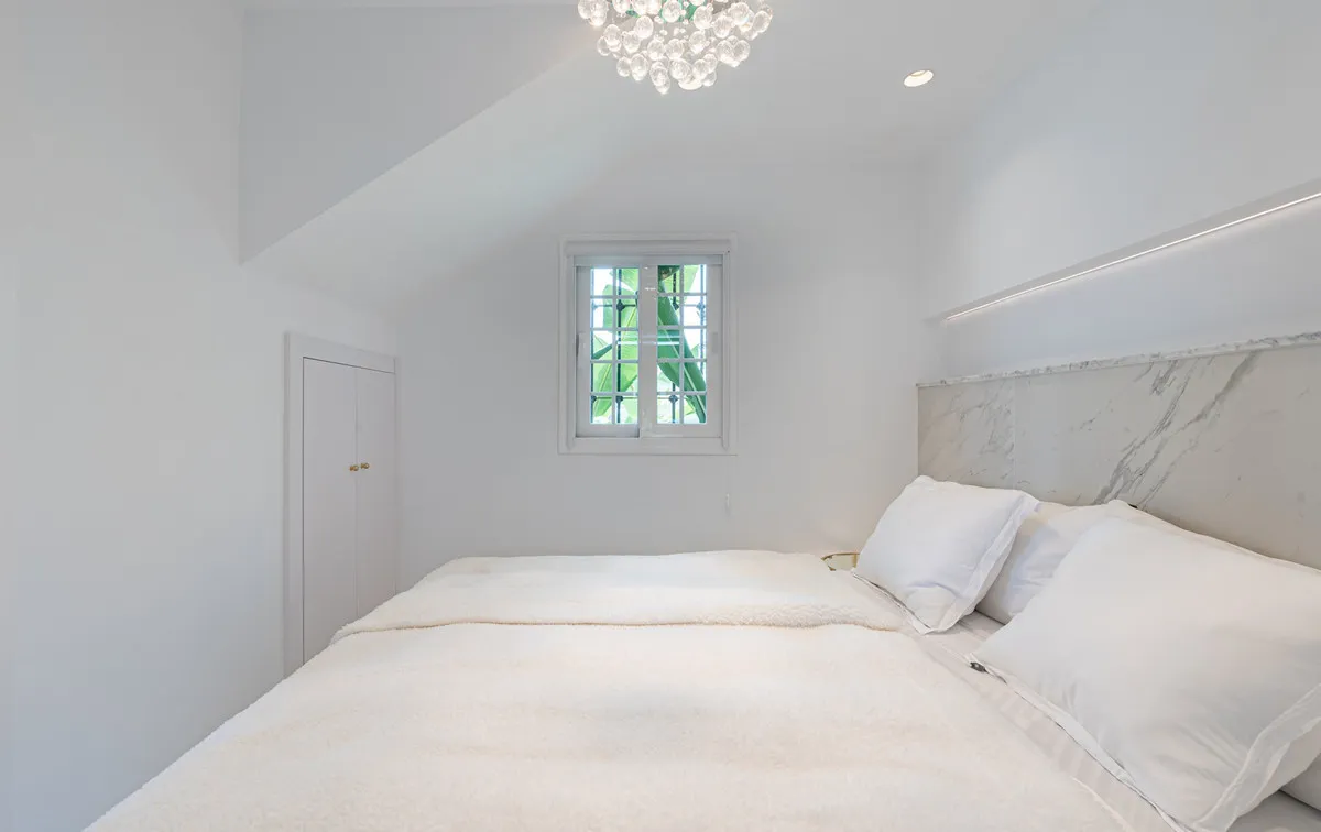 d5090790-db8b-4caf-b805-fccf399135f3