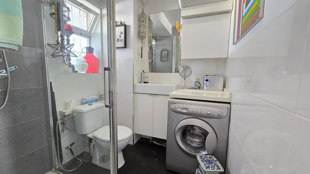 07ff7842-551a-4d7a-baea-9ef3c4df7dd3