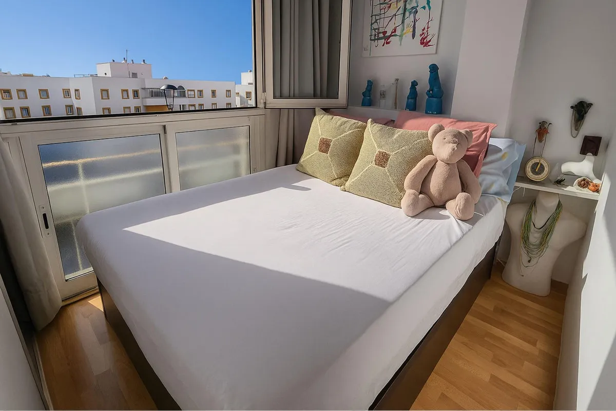 7f825b0a-ce58-44aa-a6aa-858c1d04bd8d