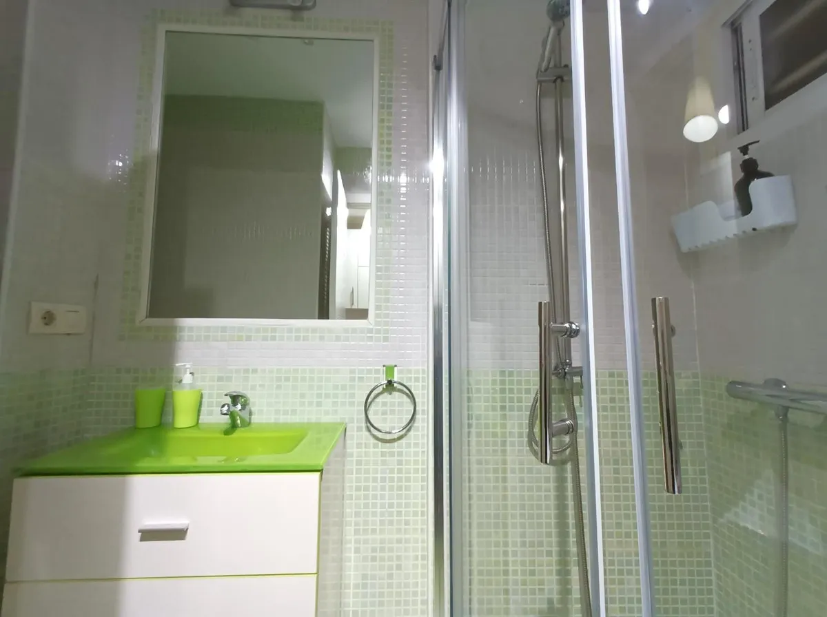 f4fb7ce7-fb9e-4821-b8d8-94a85890b93c