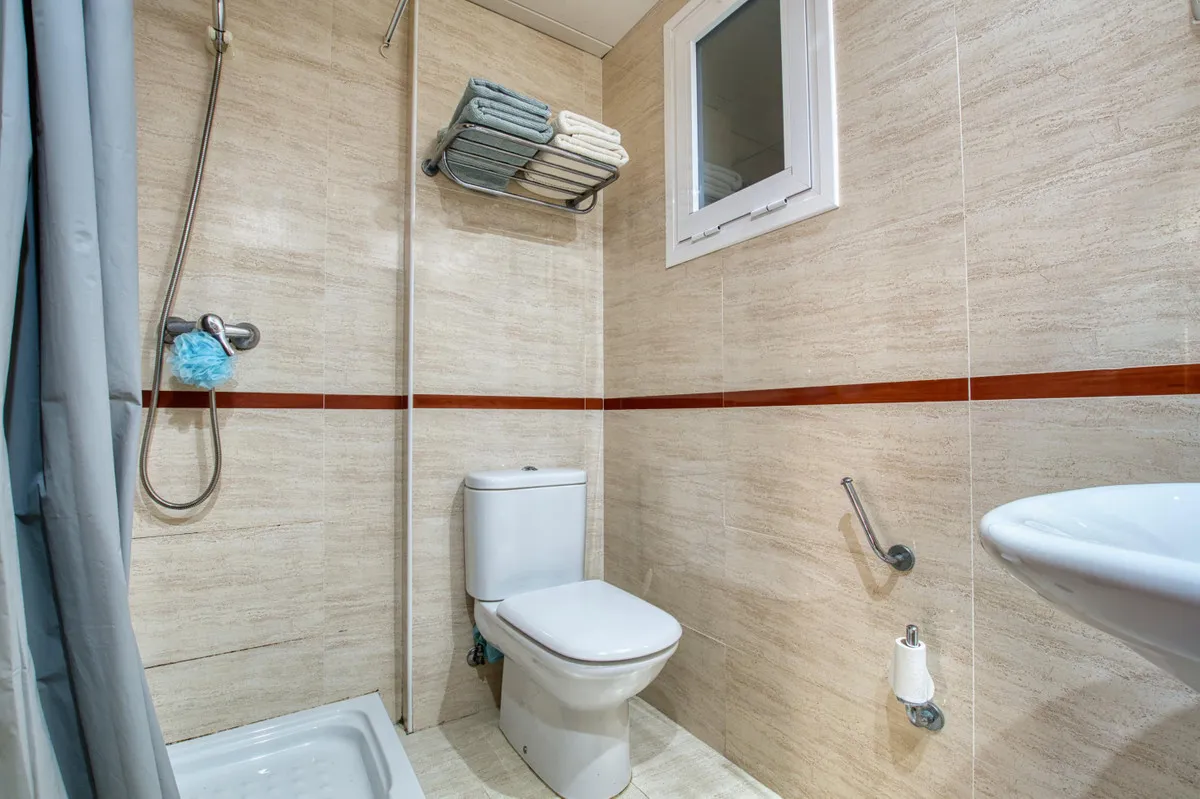 a6cbdd1d-0dd9-43e3-b21a-67aa692381e4