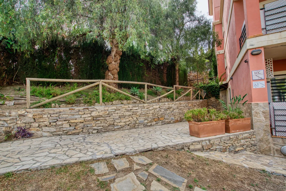 ead6114e-2ca8-499a-8c54-f0e327c3d935