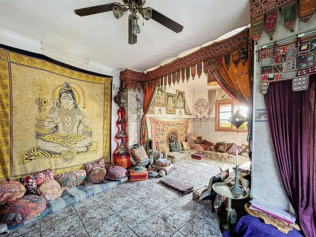 f8b6d94e-2fdd-45ea-ac17-0935e4d9650a