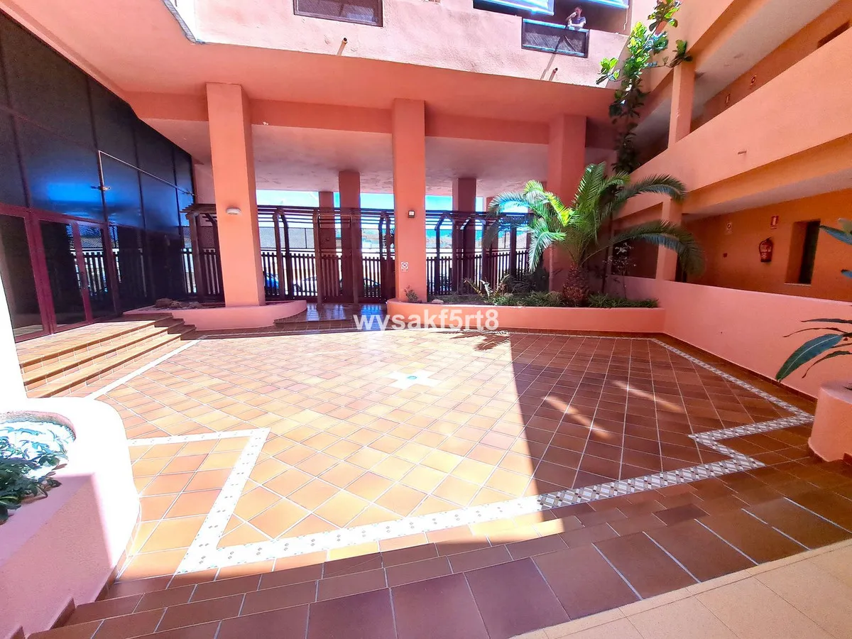 ea4bff5a-6790-493a-ae39-7a7a680bb549