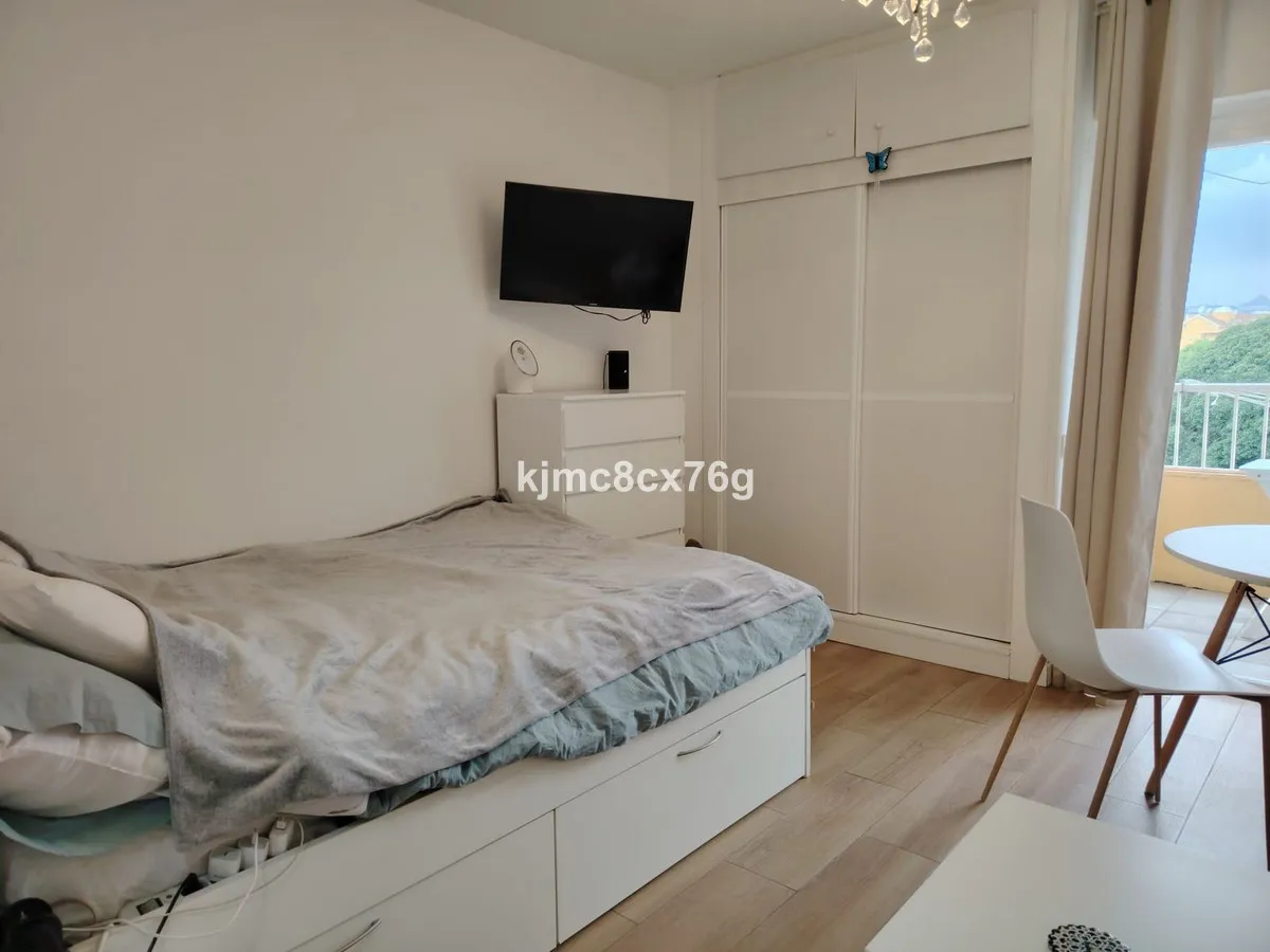 405bea96-6b49-48d5-8dd4-67a293d55126