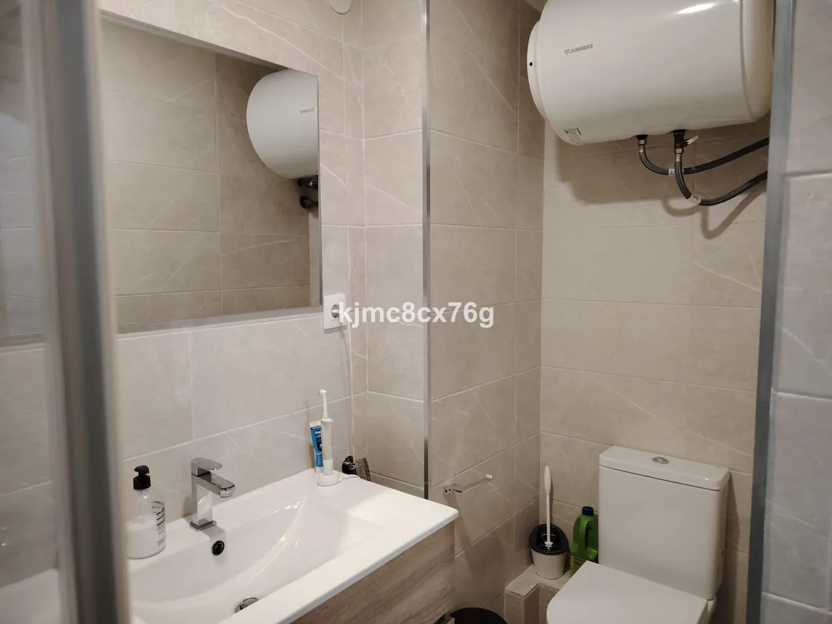 c4b3daa4-e667-4955-b036-c00320a1f021