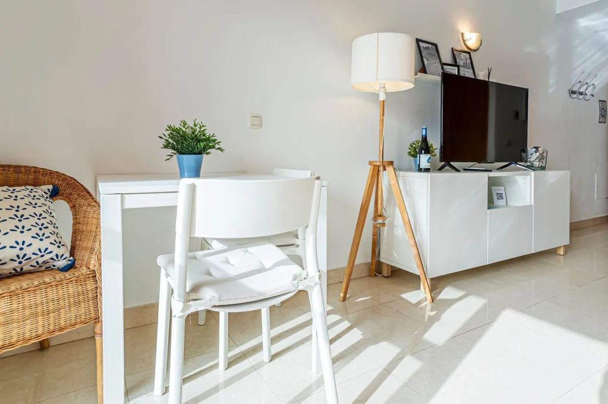 8ebd2efd-3066-4fe5-a500-a5d9f653a8be