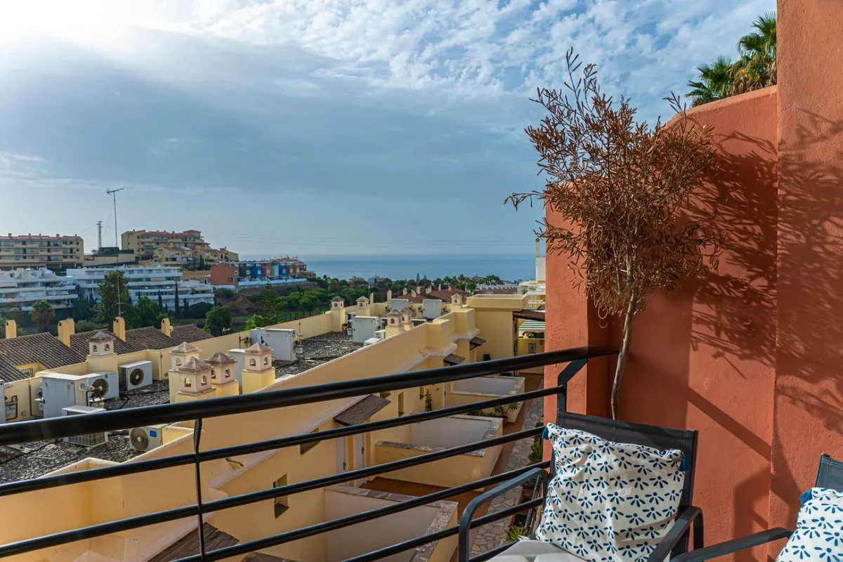 b06f1753-6278-48a5-b72a-1139d47469aa