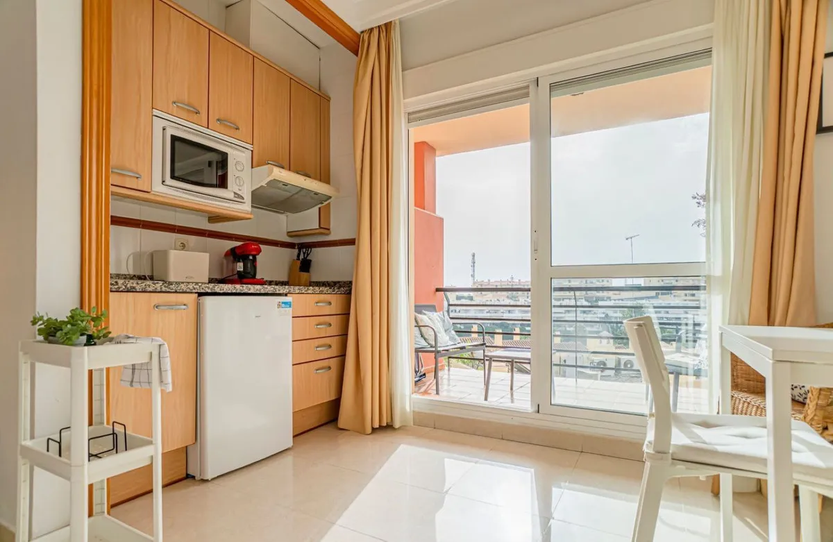 b7e3eac6-445e-4508-8df4-60abd602f445