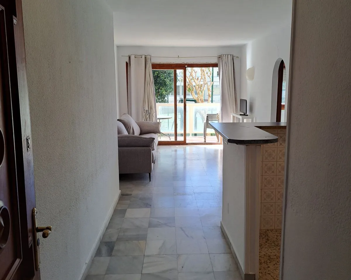 Charming Renovated Apartment Near Estepona Port