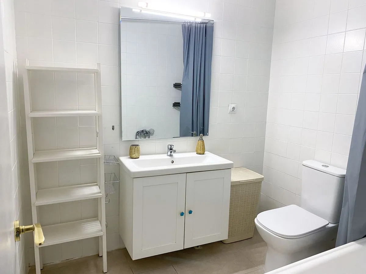 70f97605-bfba-417b-898f-d1219f5c423d