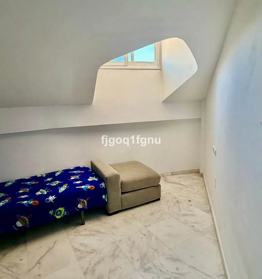 c9452fb5-3ee1-41de-84b0-04deaec86e68