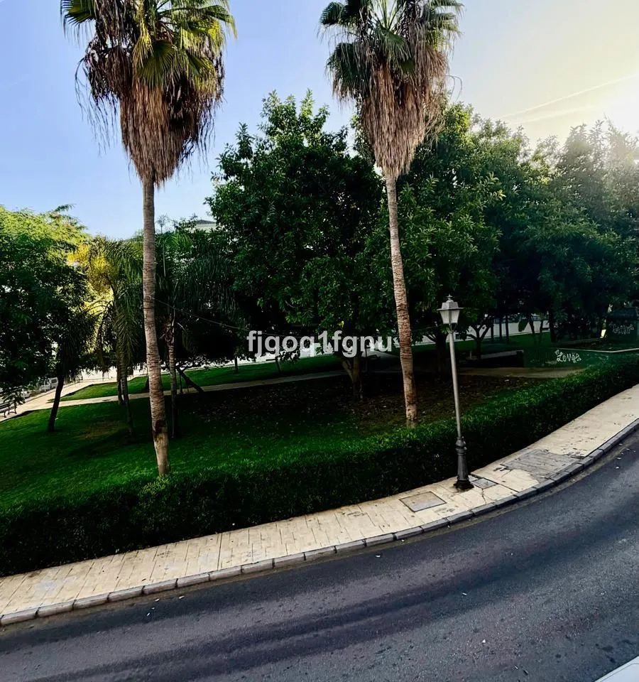 ef9f6eed-4802-4f49-81f0-75a9265dcb70