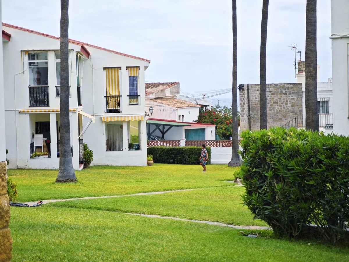 c2aa00dc-d888-4b56-a5e8-43bfa0f8f905